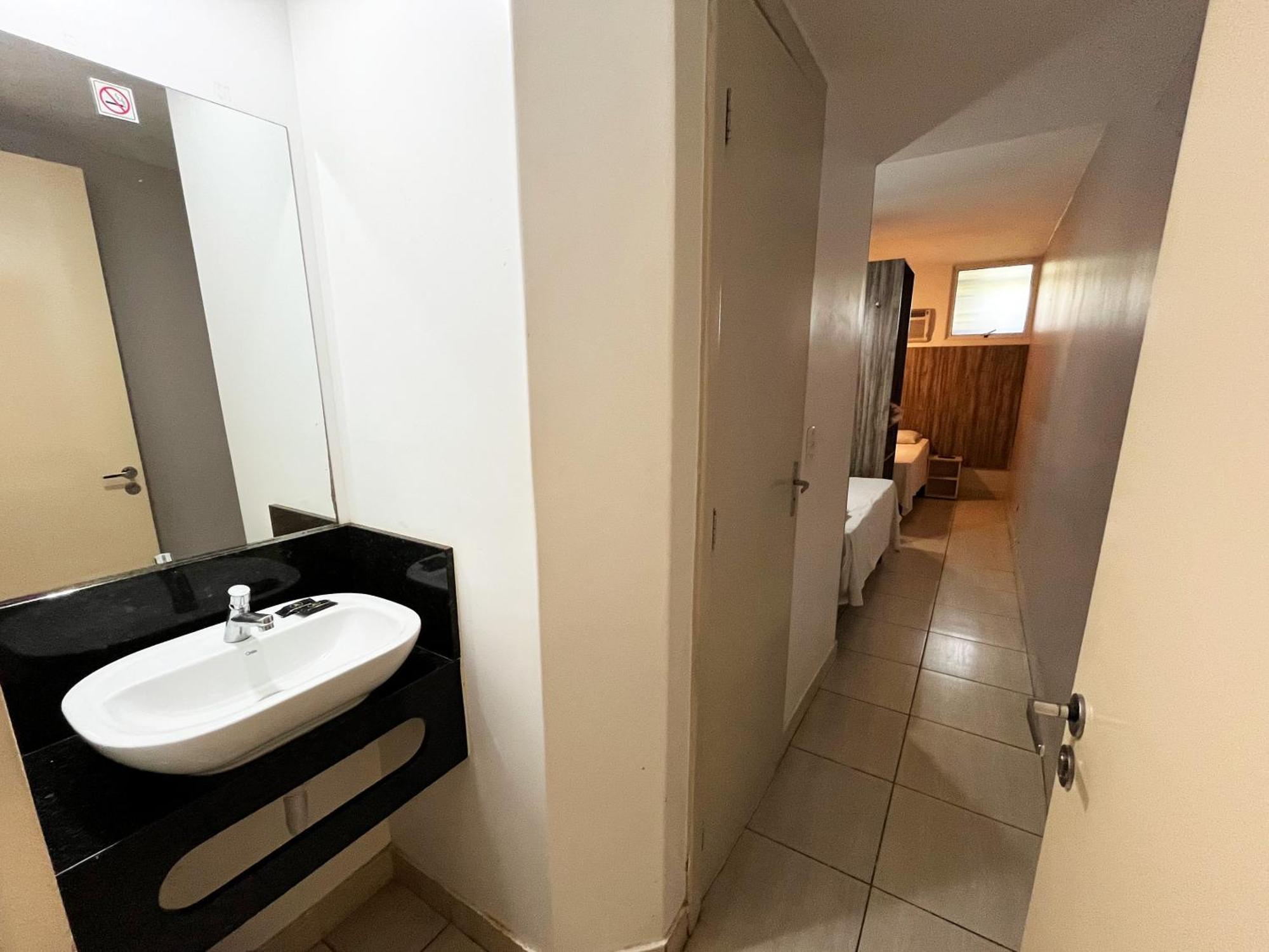 Diplomat Hotel 3*